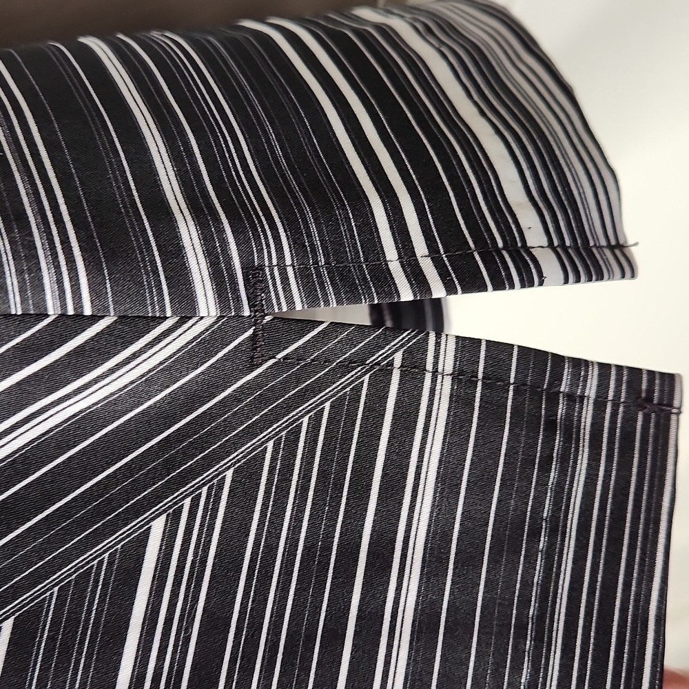 LADY Hagen Empower Variegated Stripe Skort Black/White Size 12 - Picture 4 of 13